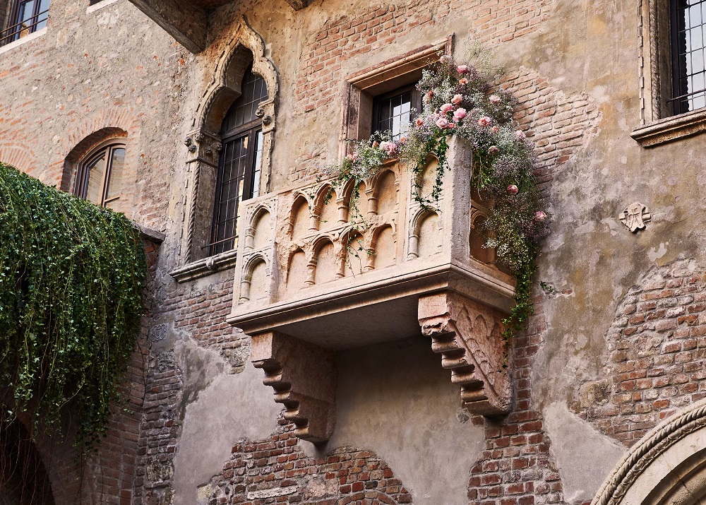 Una notte nella Casa di Giulietta: il concorso di Airbnb per San Valentino