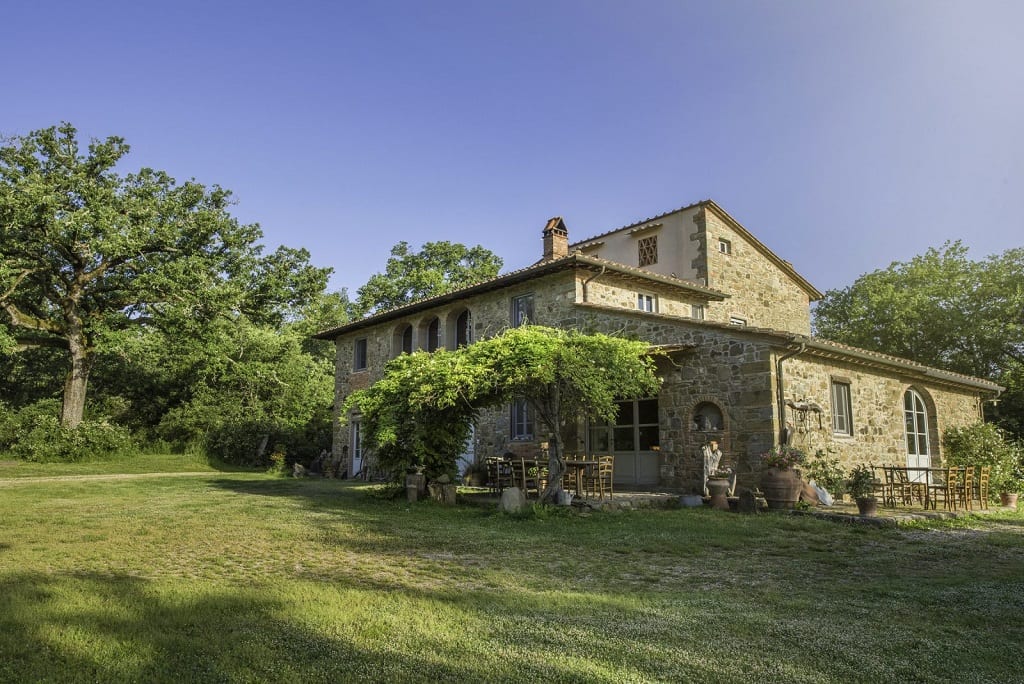 Airbnb: vacanza in Toscana gratis per 10 amici (in stile Decameron)