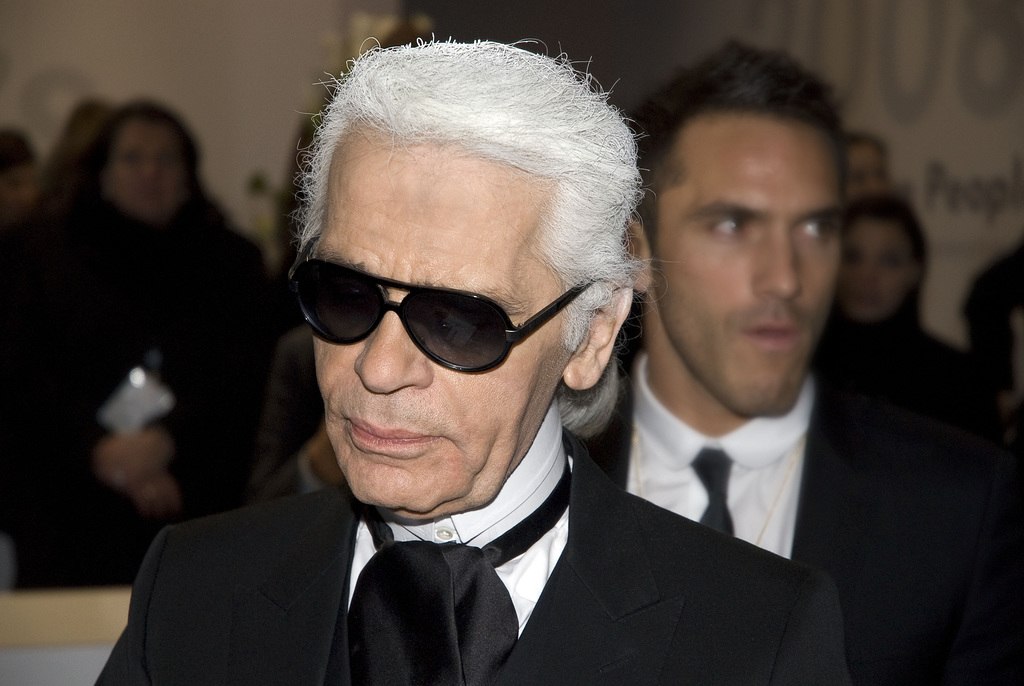 È morto lo stilista Karl Lagerfeld, direttore creativo di Chanel