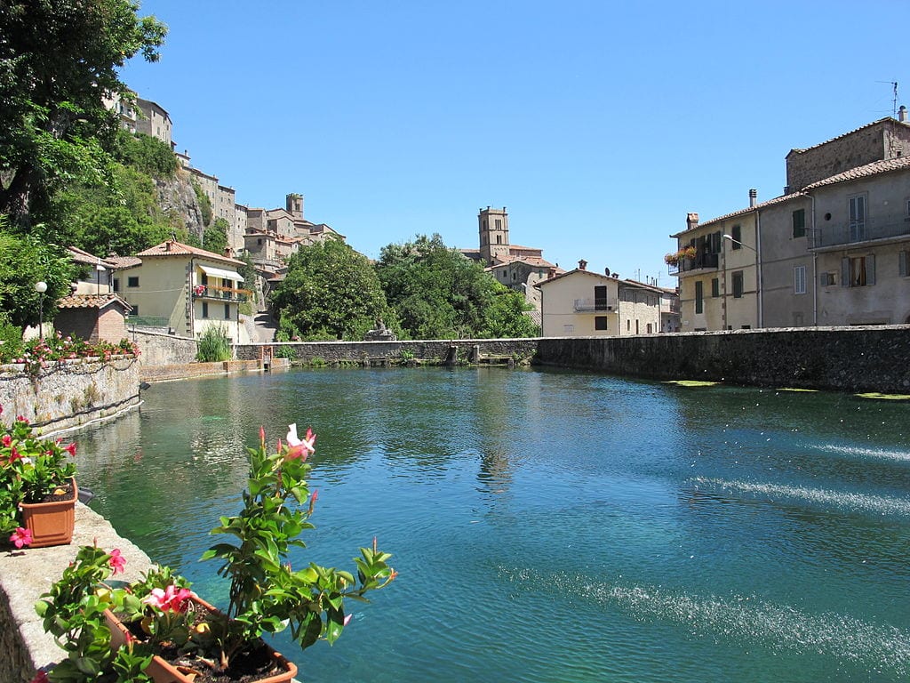 Un borgo in Toscana si propone come "smart working village" per i lavoratori agili