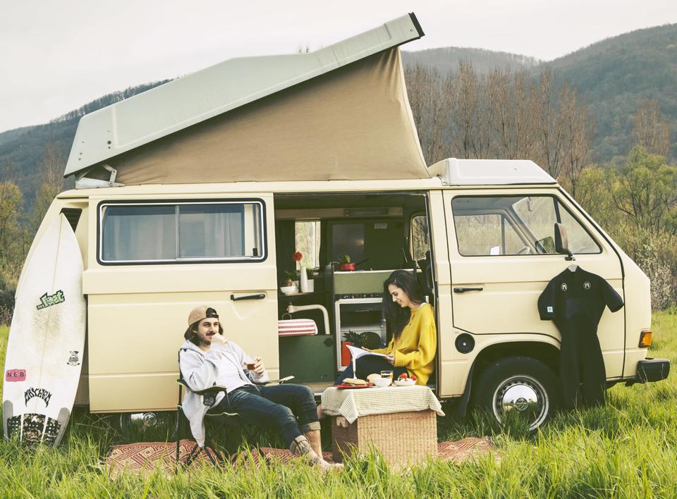 Ci reinventiamo con il noleggio di camper vintage