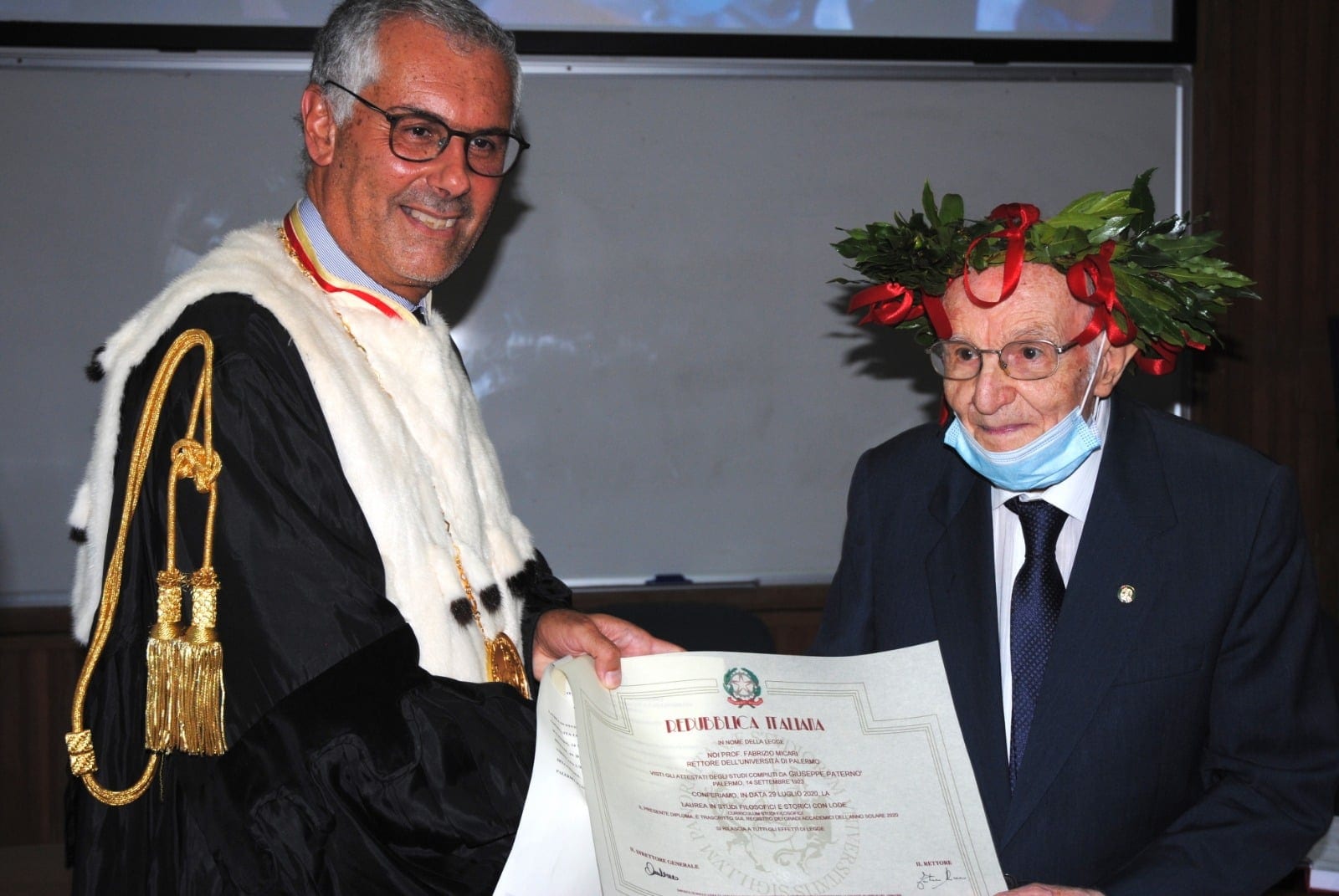 Giuseppe, a 96 anni, si laurea in Storia e Filosofia