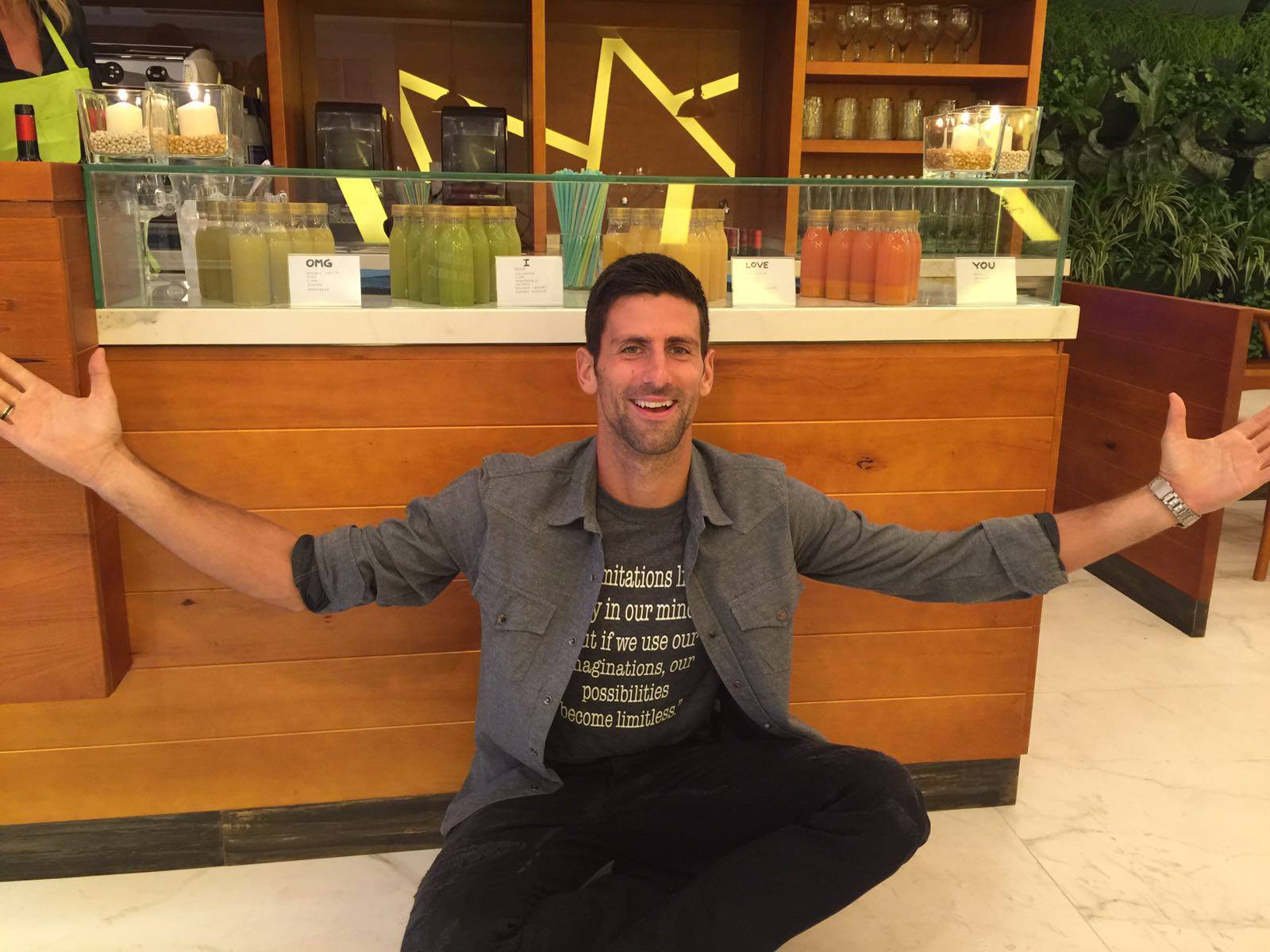 Il tennista Djokovic apre un ristorante gratuito per i bisognosi