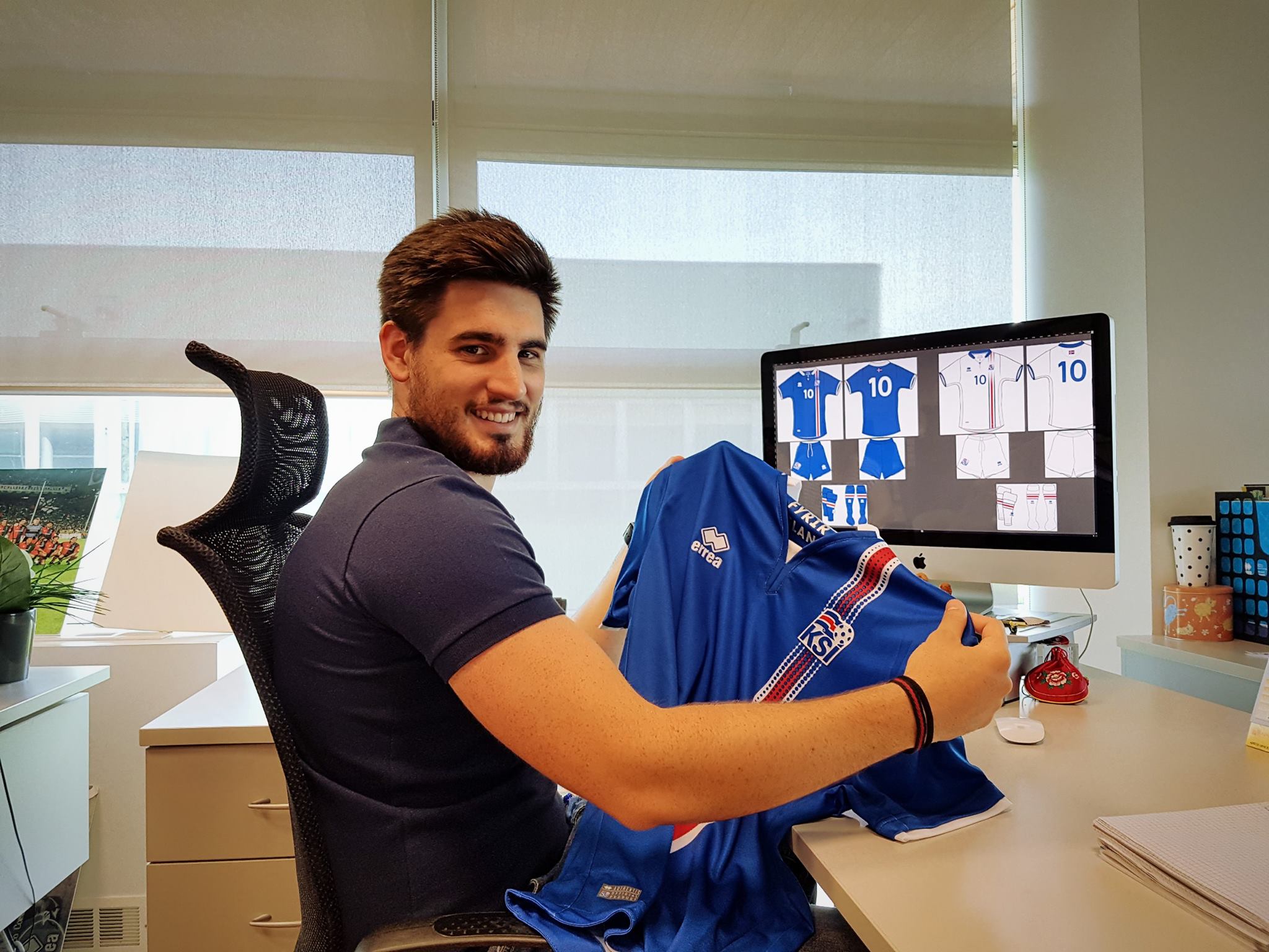 Un italiano ha disegnato la maglia dell'Islanda, la più bella degli Europei