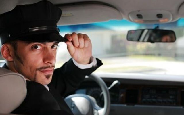 Hai un auto e tempo libero? Guadagna con Uber!