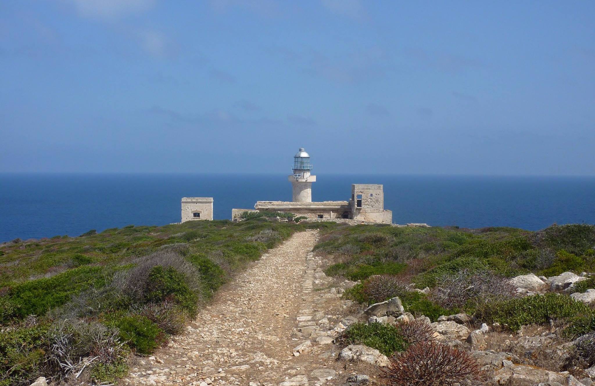 Vado a vivere in un faro e apro un hotel