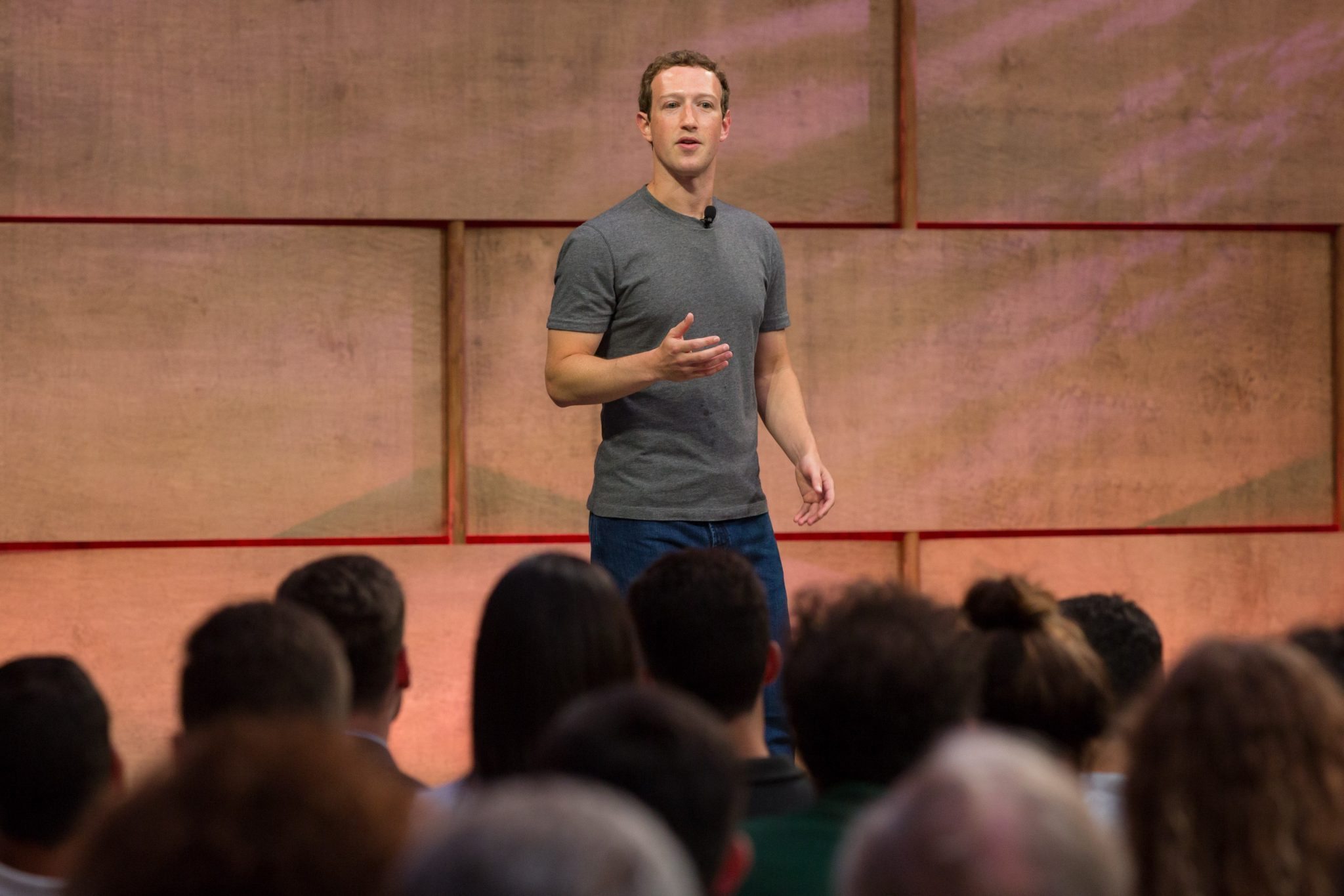 Il manifesto di Zuckerberg: «Il progresso richiede che l'umanità si unisca»