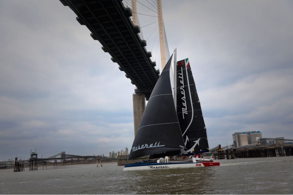 Giovanni Soldini stabilisce un nuovo record: Hong Kong-Londra in 36 giorni