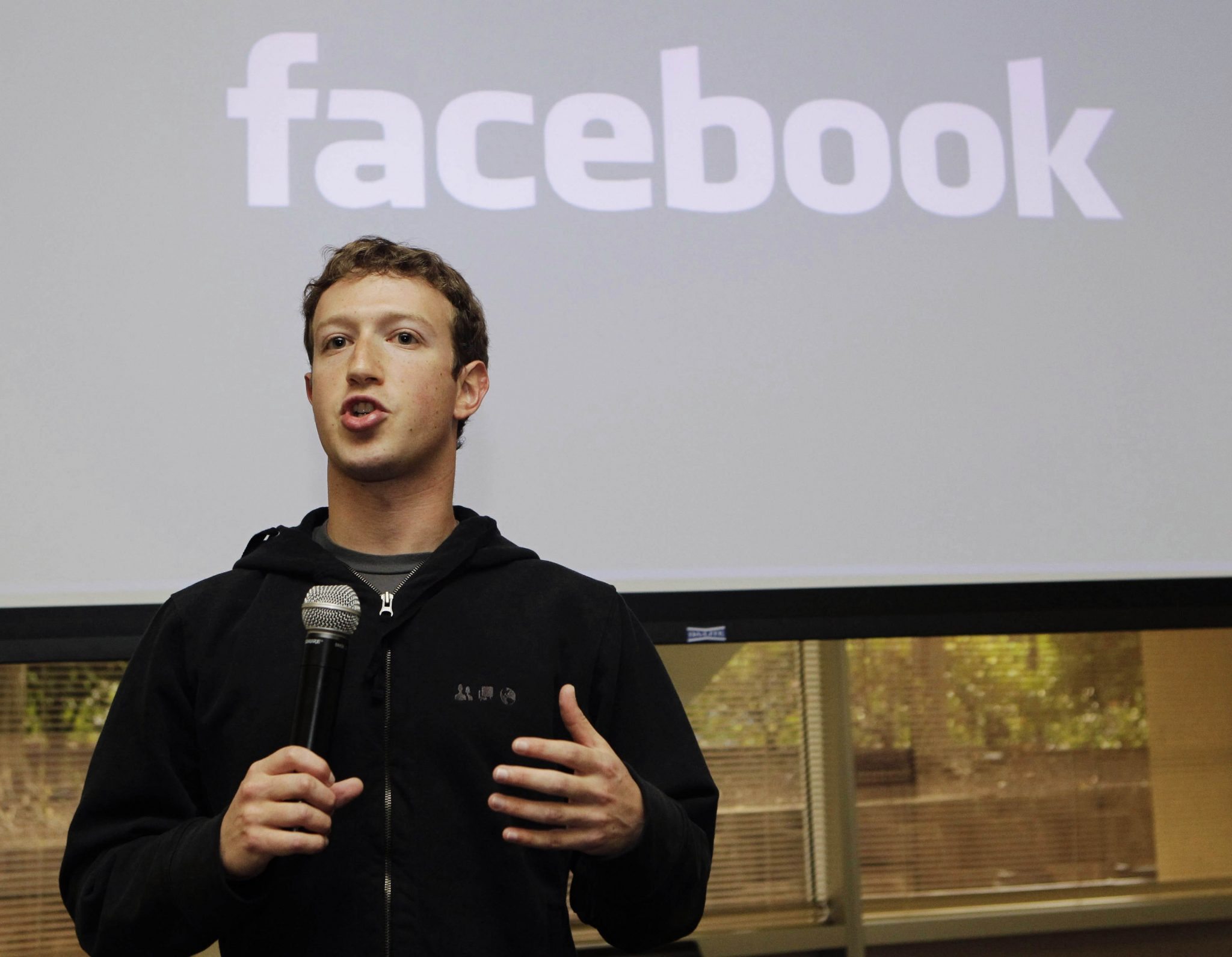 Facebook raddoppia gli utili e Zuckerberg offre 5 consigli per il successo