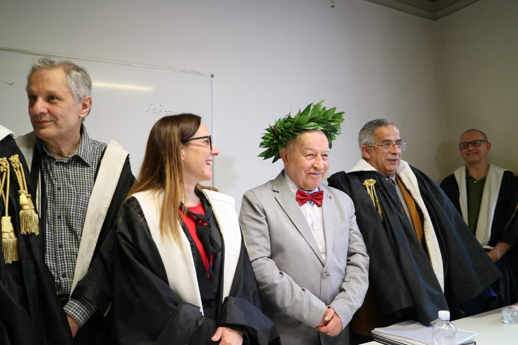 Italo, a 82 anni, si laurea in Filosofia