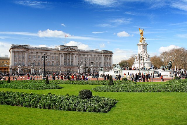 Buckingham Palace cerca personale