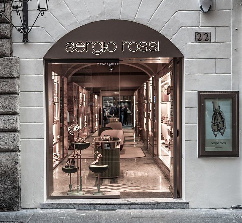 Addio a Sergio Rossi, l'imprenditore artigiano, re delle scarpe made in Italy