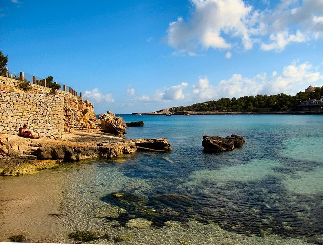 Mollo tutto e vado a Ibiza (7 strategie per fare business)
