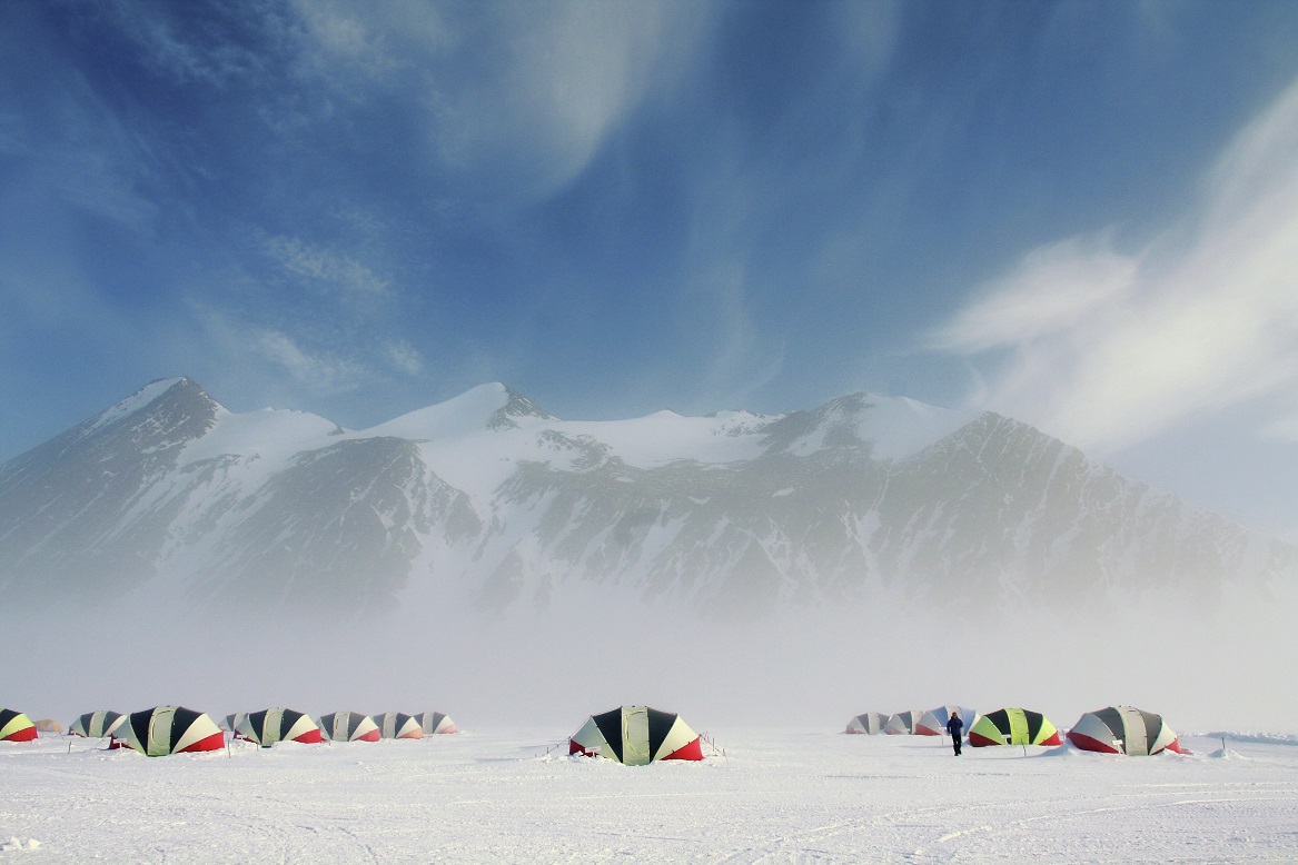 Airbnb cerca volontari per una missione in Antartide