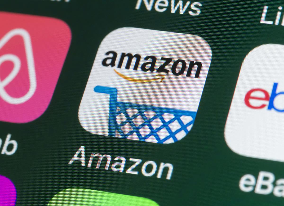 Amazon lancia il suo “AI bot” Rufus per aiutarci a comprare sempre più cose