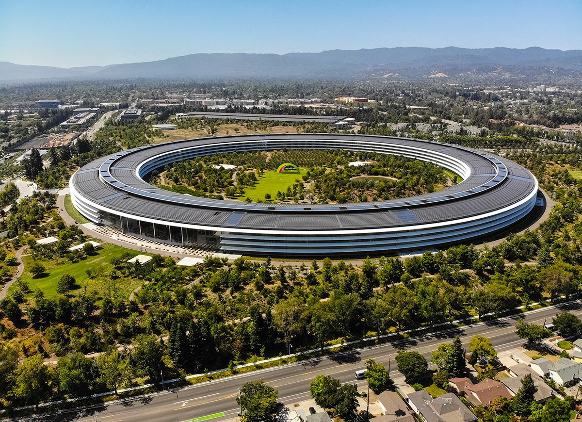 Apple: nuove regole di lavoro per i suoi dipendenti