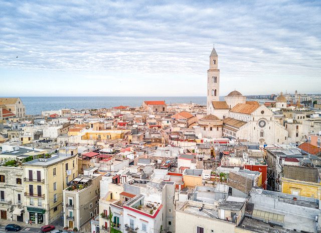 Bari: arriva la quarta edizione di Web-ecom