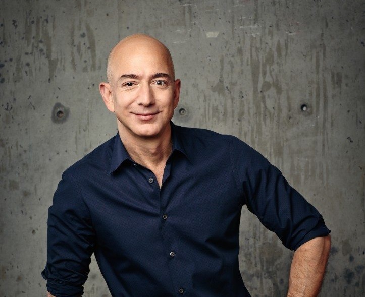 Amazon: zero emissioni entro il 2040. E compra 100mila furgoni elettrici per le consegne