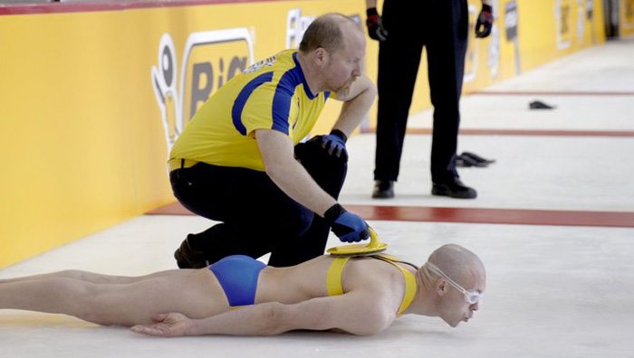 Video virali, l’esempio del curling umano