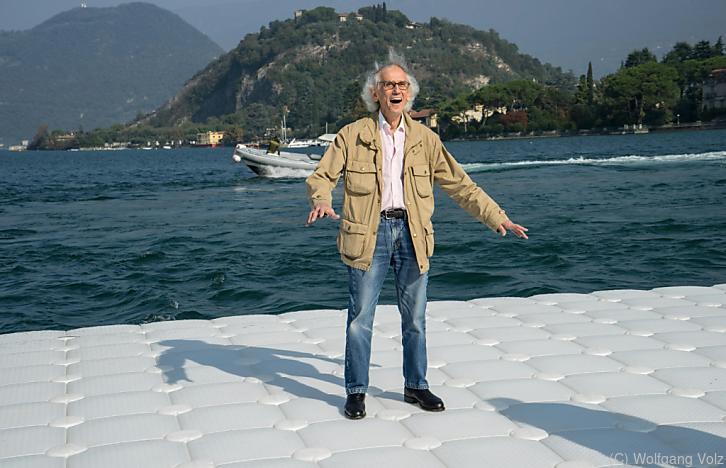 Il miracolo di Christo: 500 lavoratori per l'installazione artistica sul Lago di Iseo