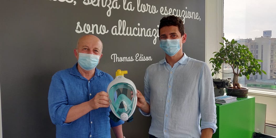 Cristian Fracassi, l'ingegnere che ha trasformato le maschere da sub in respiratorie, nominato Cavaliere al merito. Con lui altri 56 italiani, gli eroi della pandemia