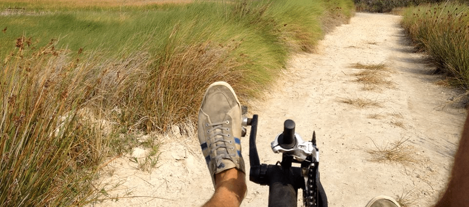 Molliamo tutto e giriamo il mondo in bicicletta