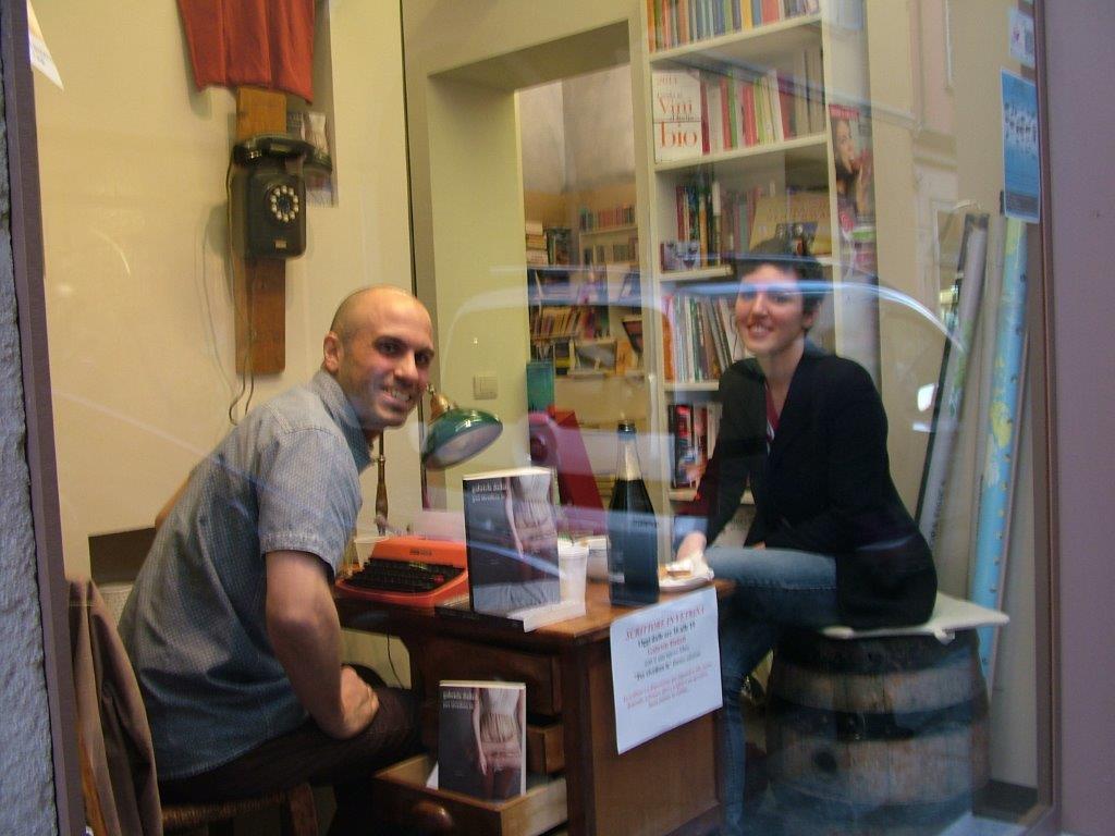 Crisi dell’editoria? Mettiamo gli scrittori in vetrina!