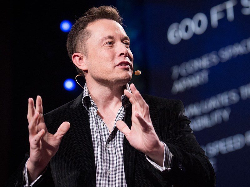Elon Musk lancia Neuralink, una nuova impresa per collegare cervello e computer