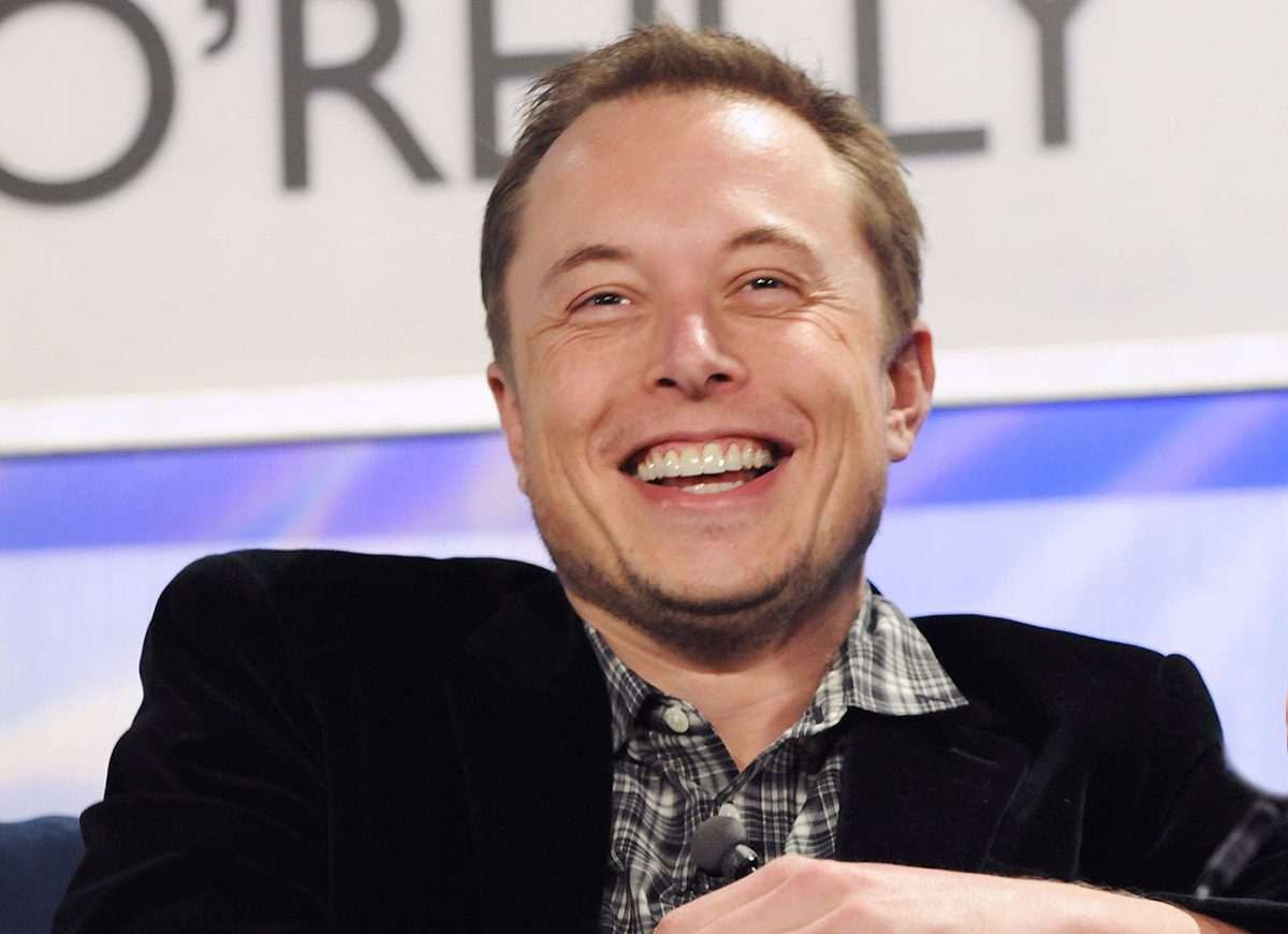 Musk gioca a tira & molla con gli utenti di Twitter