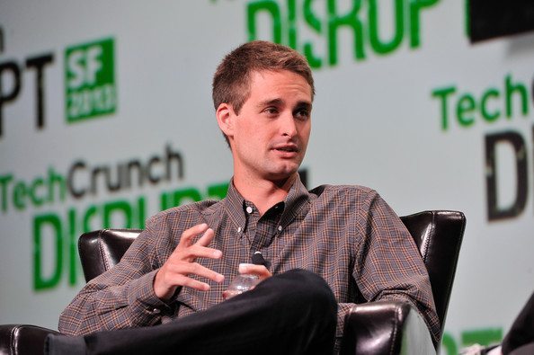 Snapchat, ricavi e utenti crescono oltre le attese