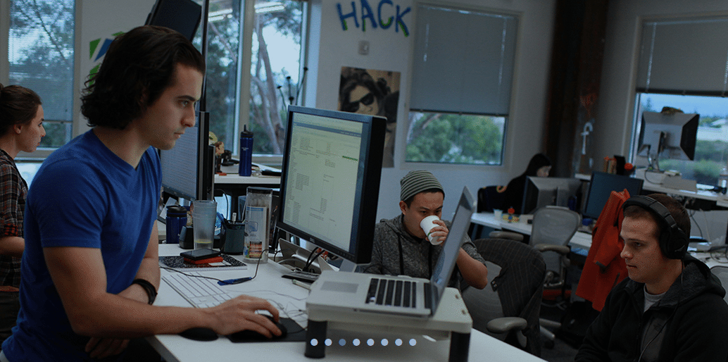 Facebook: borse di studio e stage a Menlo Park