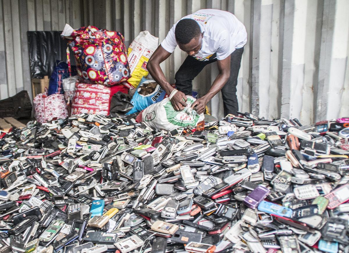 Smartphone ecosostenibili contro l’impatto etico-ambientale