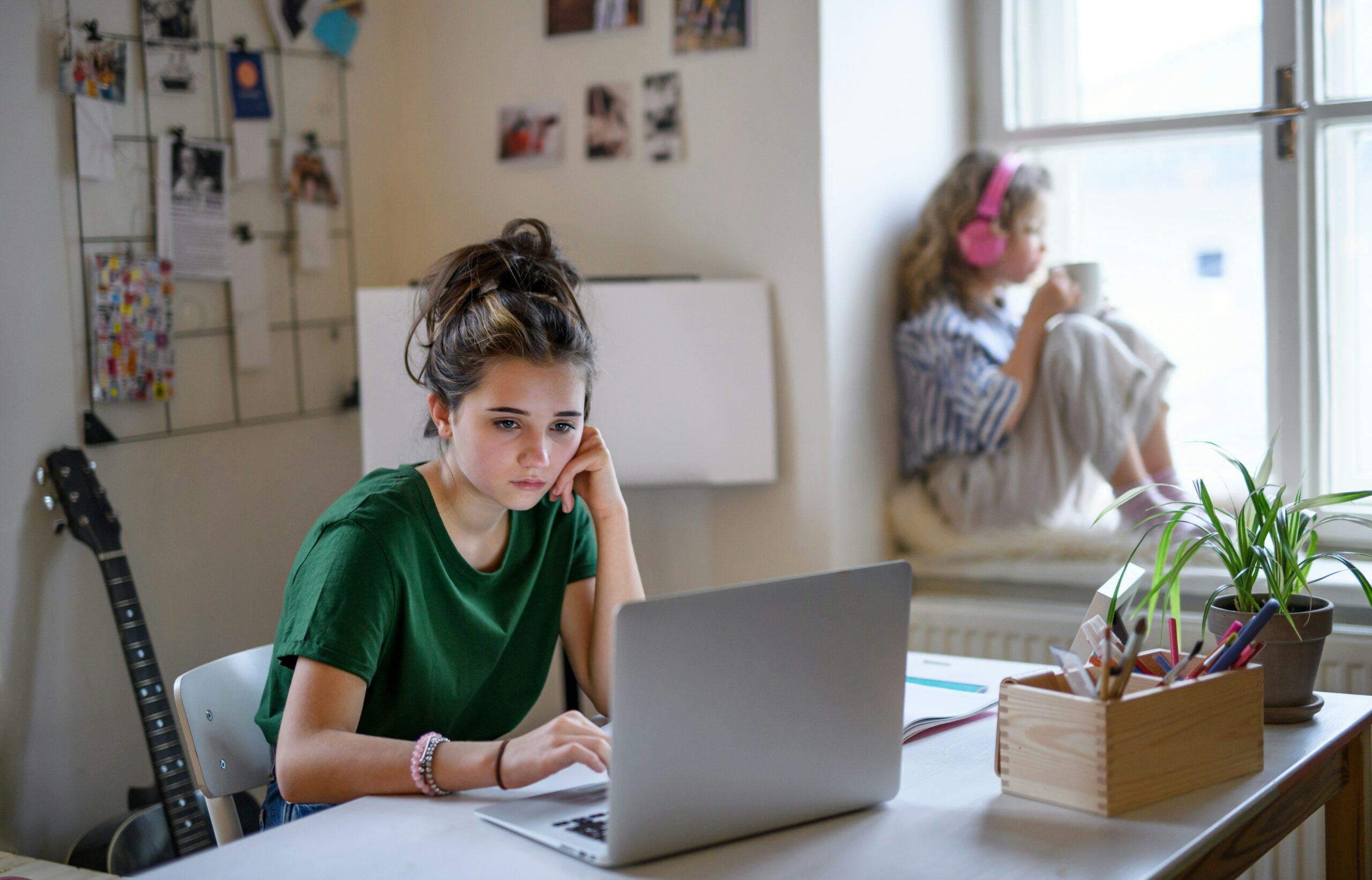 Il lavoro perfetto per la Generazione Z? Stimolante, ben remunerato e con spazio per la vita privata