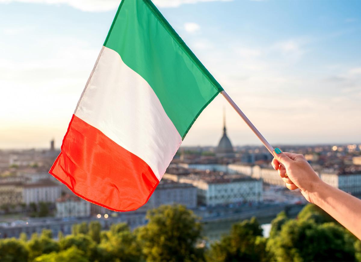 Italiani soddisfatti delle condizioni di vita nonostante l'inflazione eroda le retribuzioni