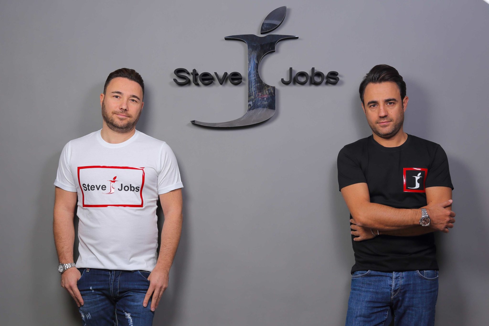 Dal marchio “Steve Jobs” ai videogiochi: un team di Napoli lancia un horror game sul virus