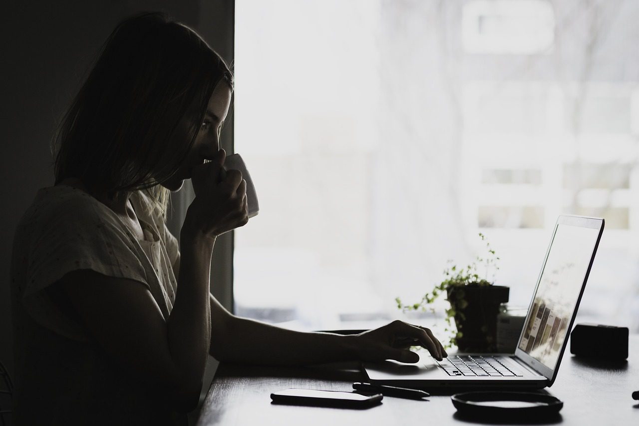 Smart working, per due imprese su tre proseguirà anche nel 2022