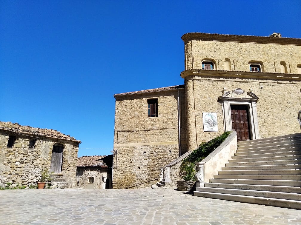 Un paese in Basilicata vende "case a 1 euro". E conquista i media stranieri