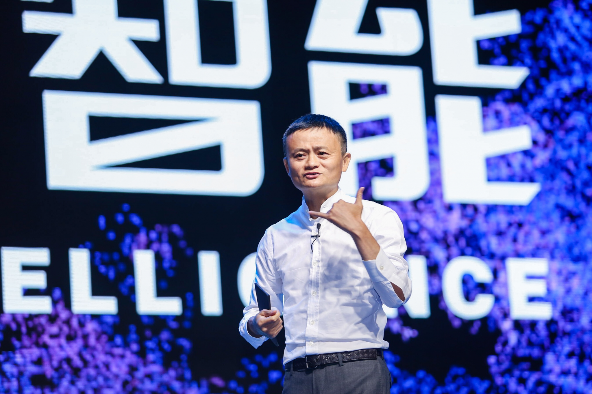 Jack Ma: "Grazie all'intelligenza artificiale lavoreremo solo 12 ore a settimana"