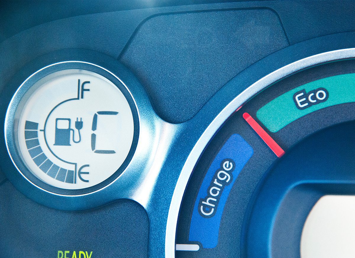 Compriamo macchine elettriche, ma non abbiamo modo di caricarle