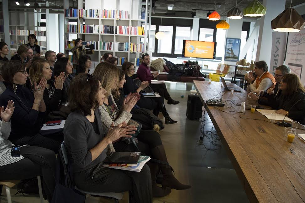 Come difendere i ragazzi dalle minacce del Web (e farci un business)