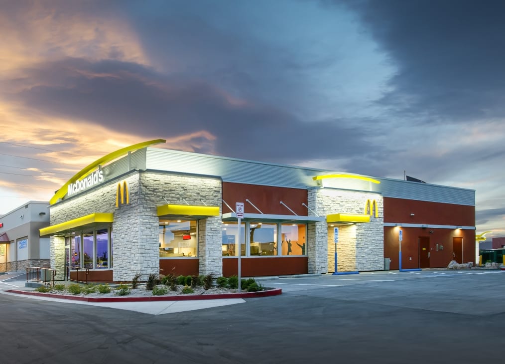 McDonald's lancia un hamburger di "finta carne", 100% vegetale