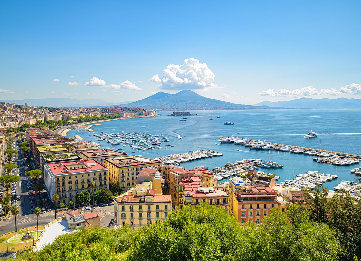 Napoli: l’estate (non) sta finendo, prolungata a fine ottobre l’apertura dei lidi comunali