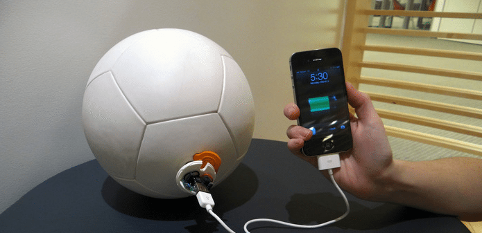 Come inventiamo il pallone di calcio che genera energia elettrica