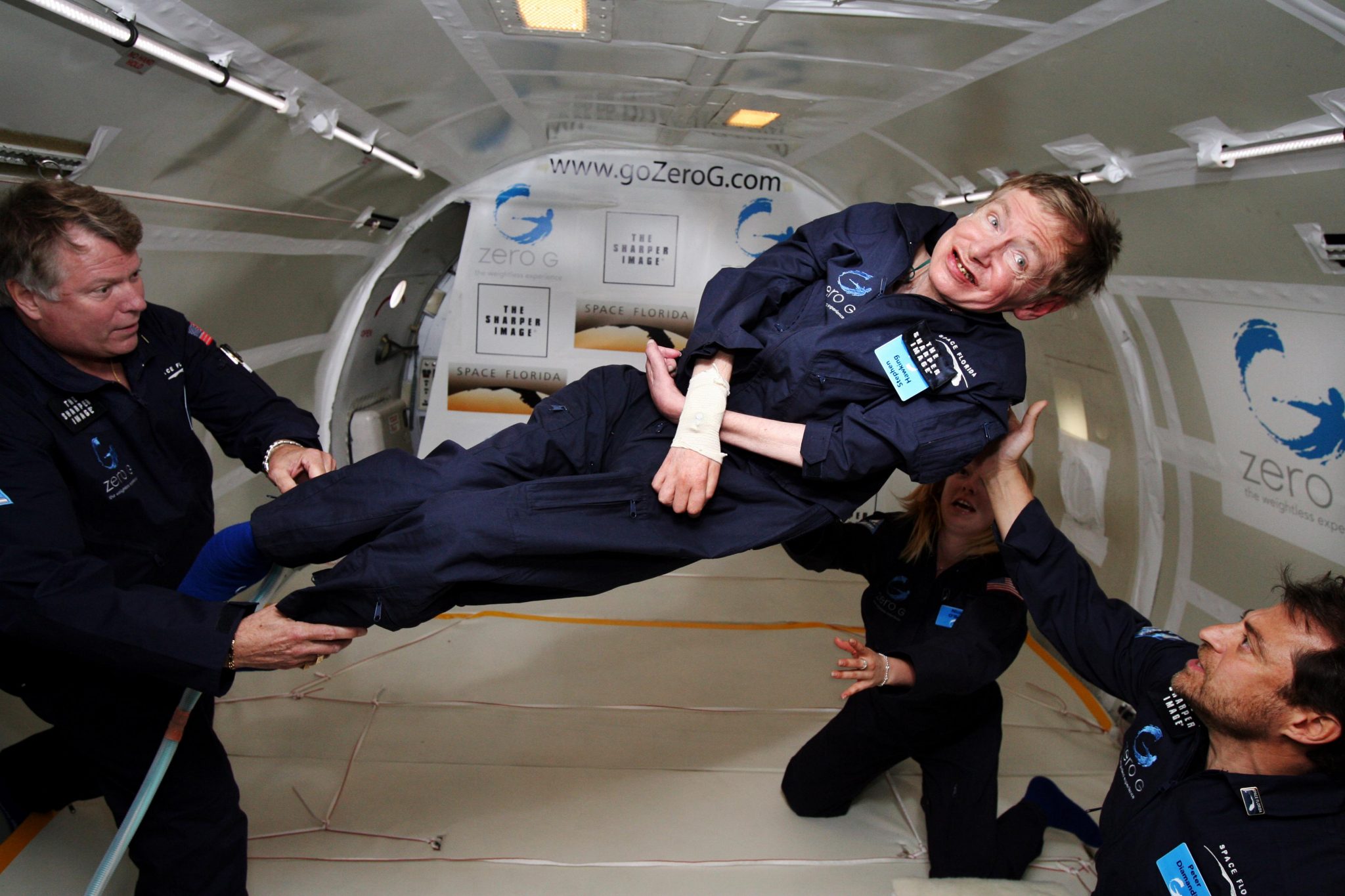 10 frasi di Stephen Hawking, lo scienziato che ci ha insegnato a guardare le stelle