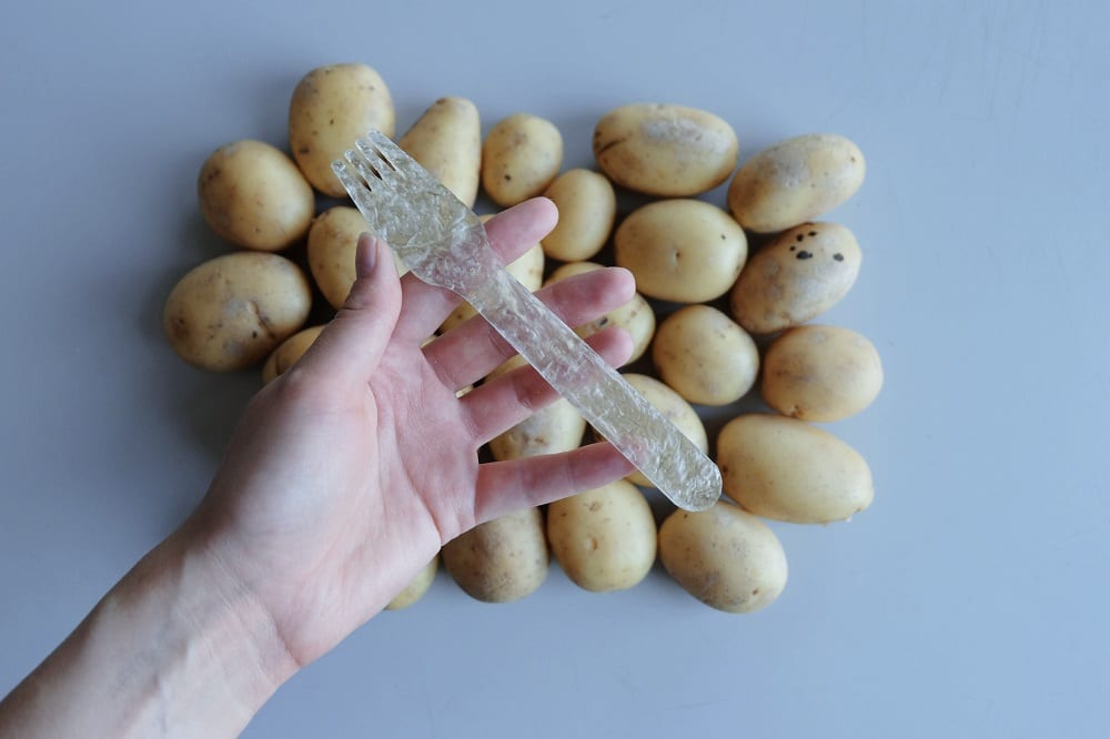 Addio plastica, le posate usa e getta sono fatte con le patate
