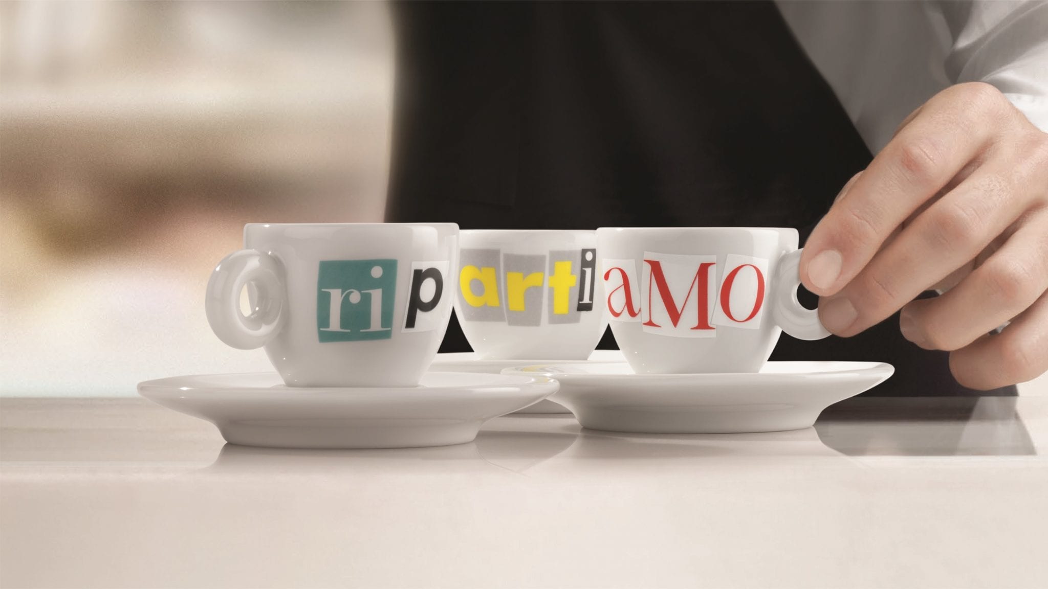 Un caffè gratis agli italiani: l’iniziativa di Illy per la riapertura