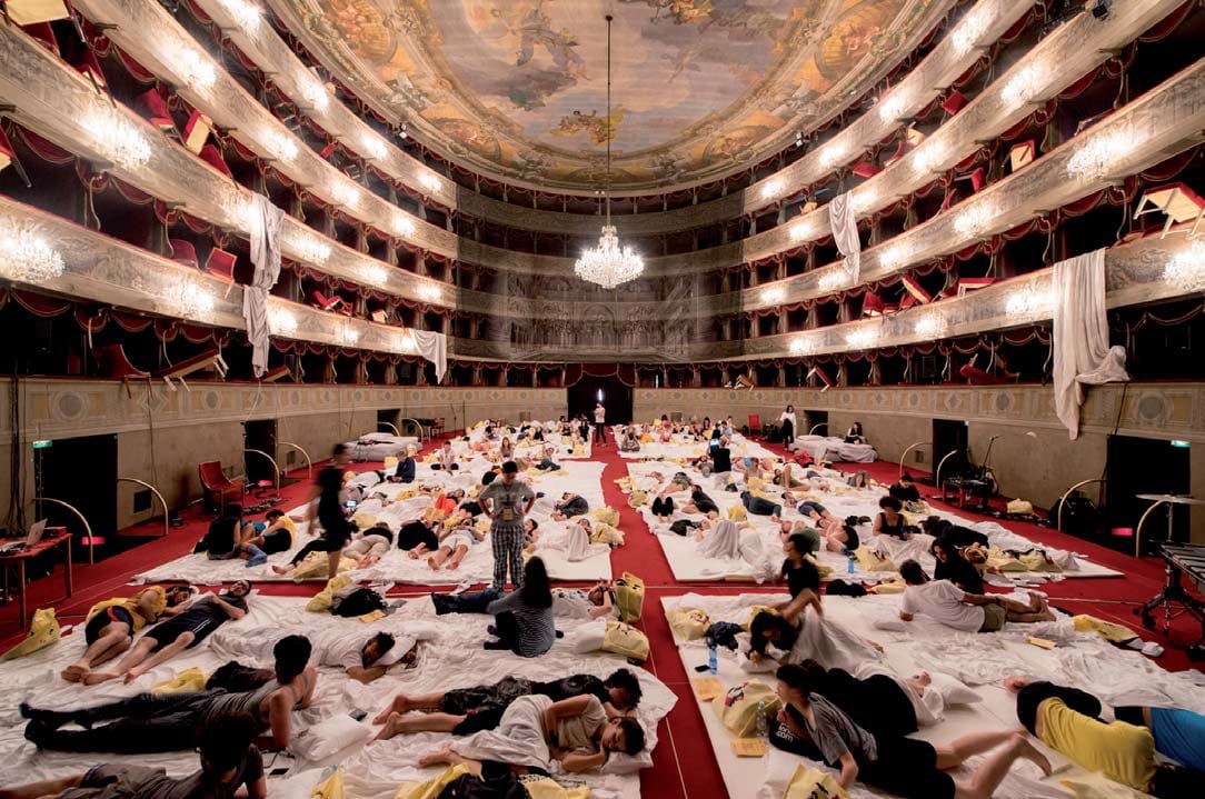 Arrivano gli sleep concert: a teatro per dormire