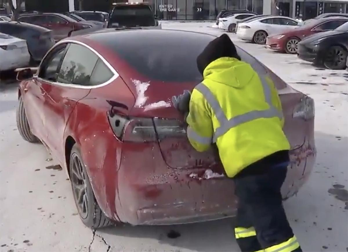 Auto elettriche e freddo record. Si fermano a Chicago, ma non in Scandinavia. Perchè?