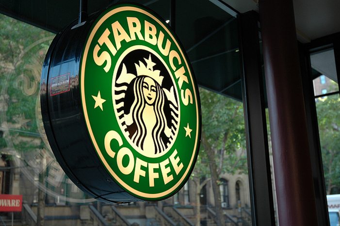 Starbucks paga l'università ai dipendenti (nel Regno Unito)