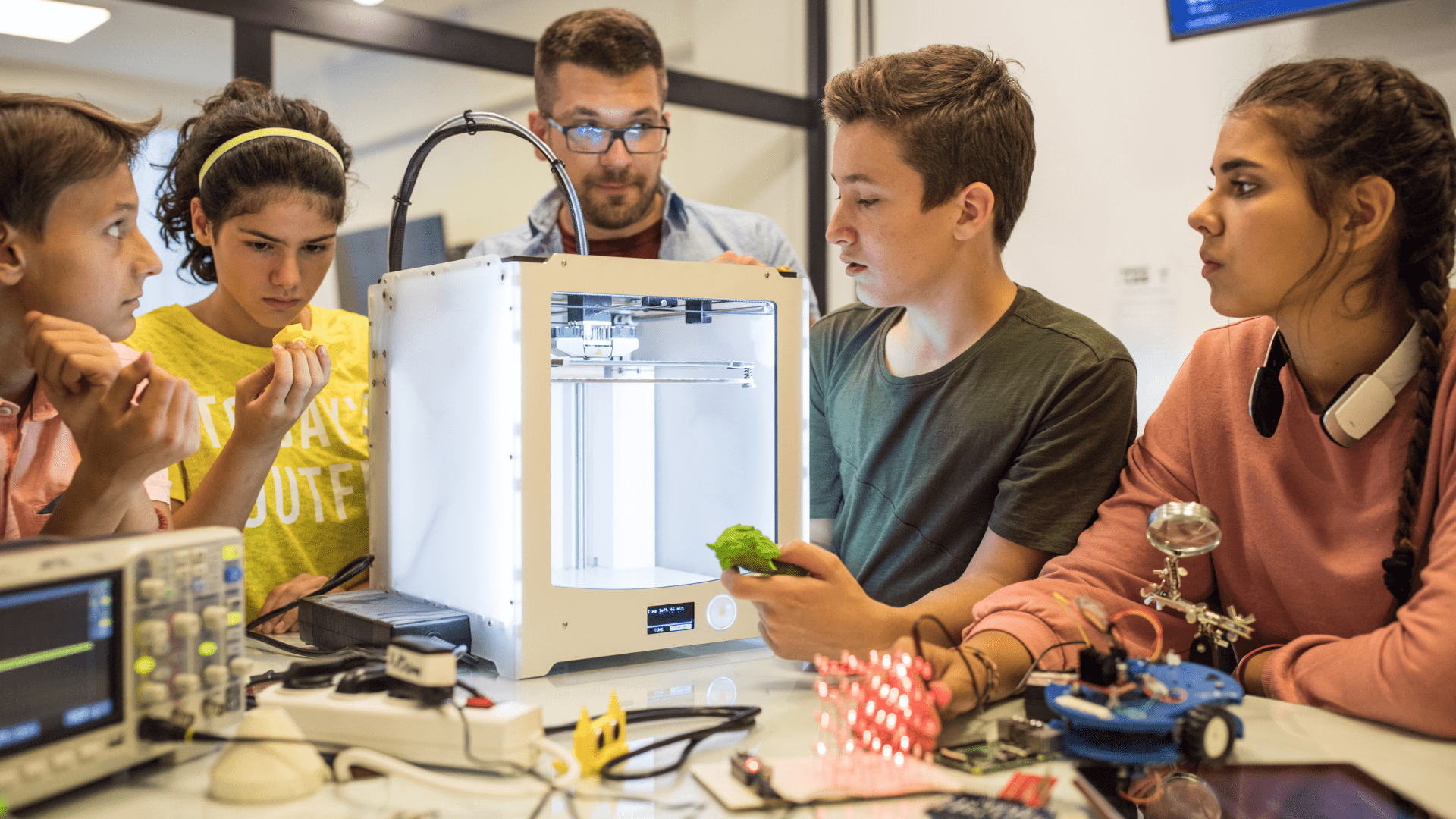 STEMintheCity: al via laboratori di coding e robotica online per i giovani